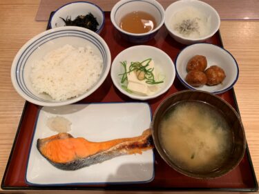 「かっぽうぎ 晴海トリトン店」 家庭の味を楽しめる定食屋さん