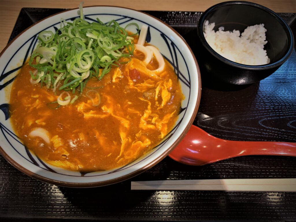 丸亀正麵　とまたまカレーうどん